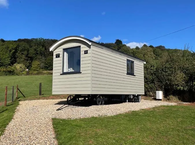 The Shepherd's Nest Lodge *