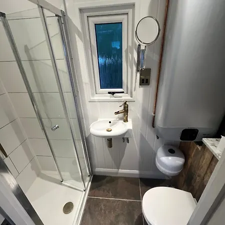 بيت خشبي The Shepherd's Nest بريستول